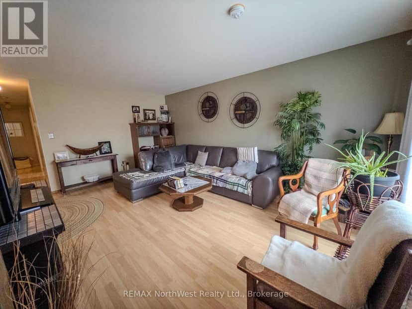 328 Ninth Avenue S, Kenora, photo 5