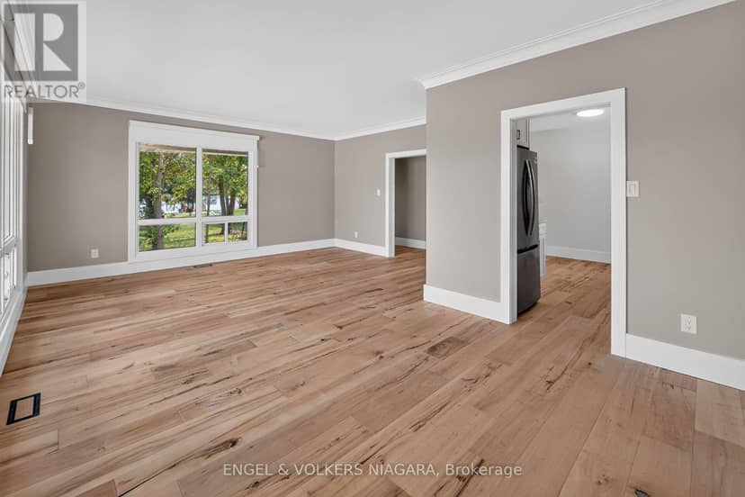 76 Lavinia Street — photo 2 of 40