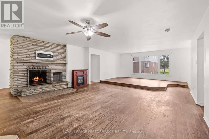 438 Voyageur Place — photo 15 of 40