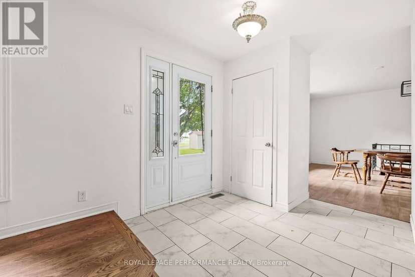 438 Voyageur Place, Russell, photo 8