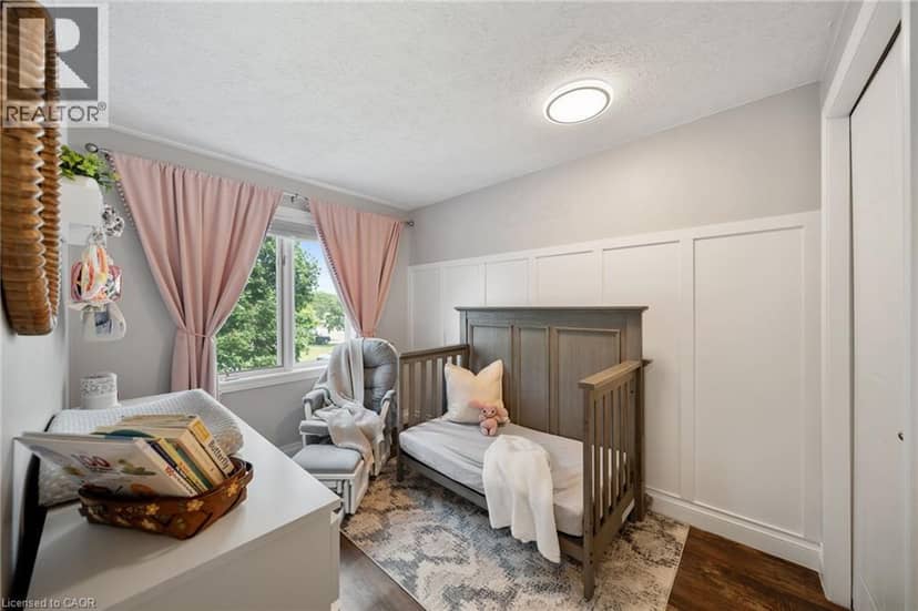 45 FREEMAN Crescent — photo 26 of 40