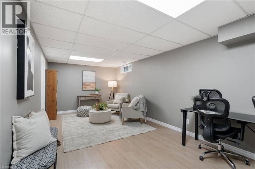 45 FREEMAN Crescent — photo 28 of 40