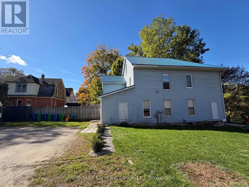276 Centre Street, North Huron, photo 3