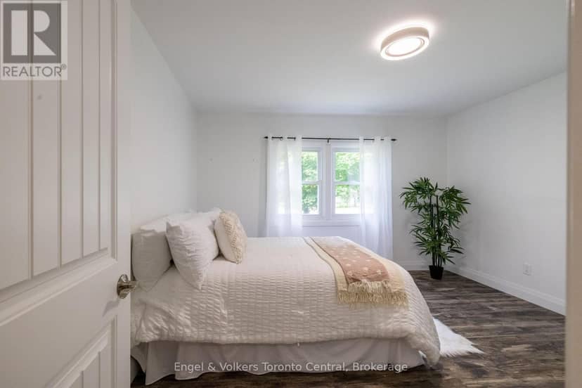 37 Spencer Street — photo 14 of 25