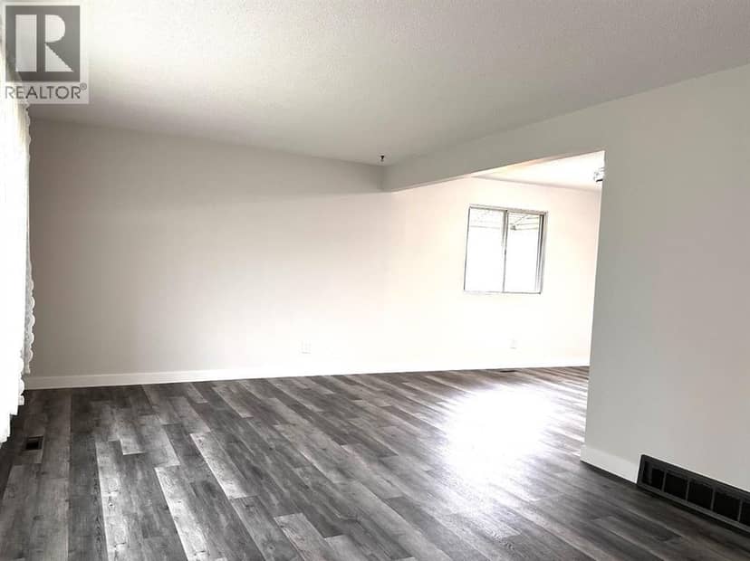 210 Kent Street — photo 16 of 40