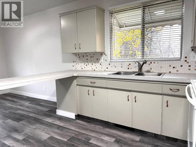210 Kent Street — photo 12 of 40