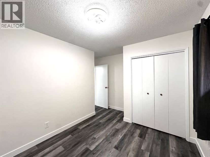 210 Kent Street — photo 24 of 40