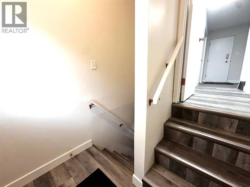 210 Kent Street — photo 34 of 40