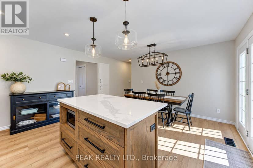 23 Jacob Street W — photo 16 of 40