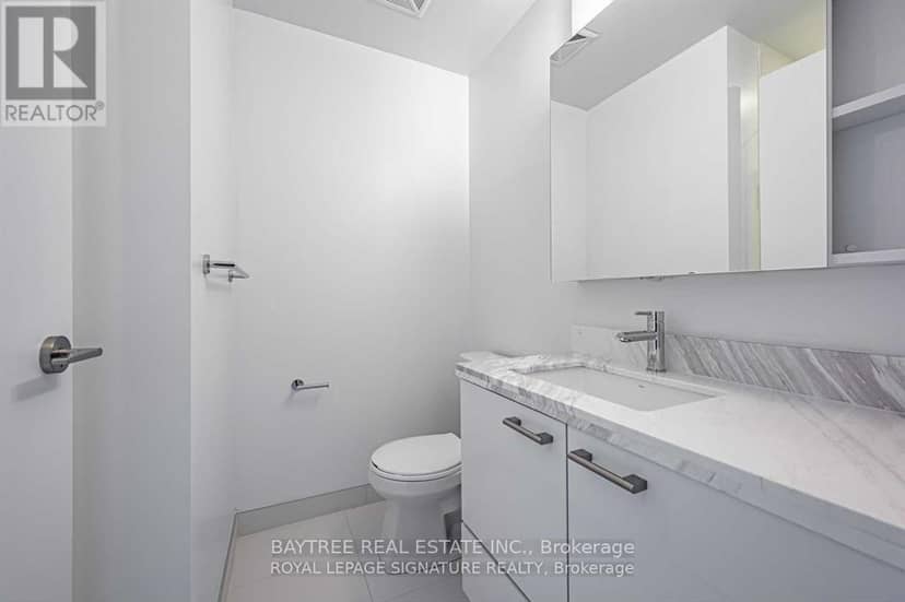 1506 - 2221 Yonge Street — photo 13 of 20