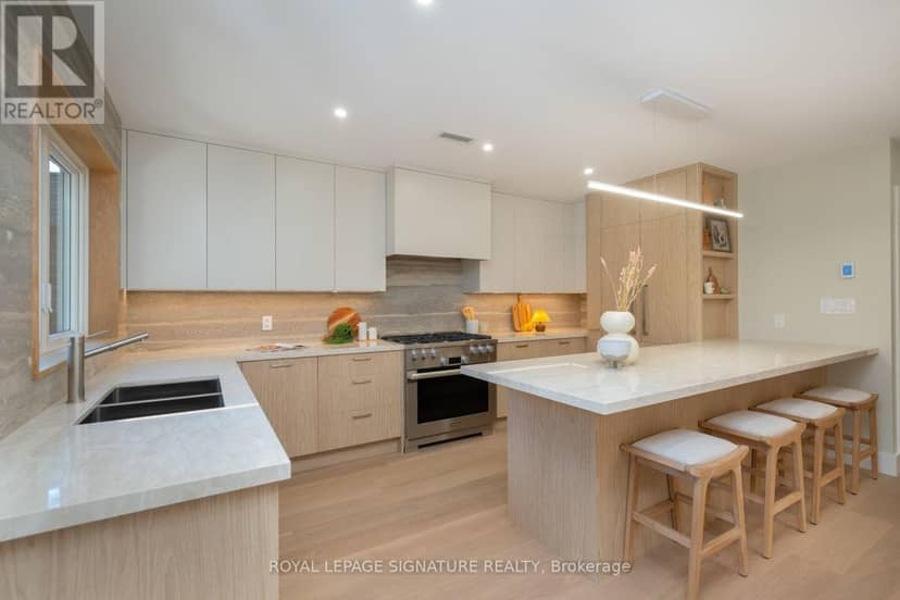 35 Bessborough Drive — photo 32 of 40
