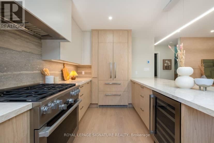 35 Bessborough Drive — photo 33 of 40