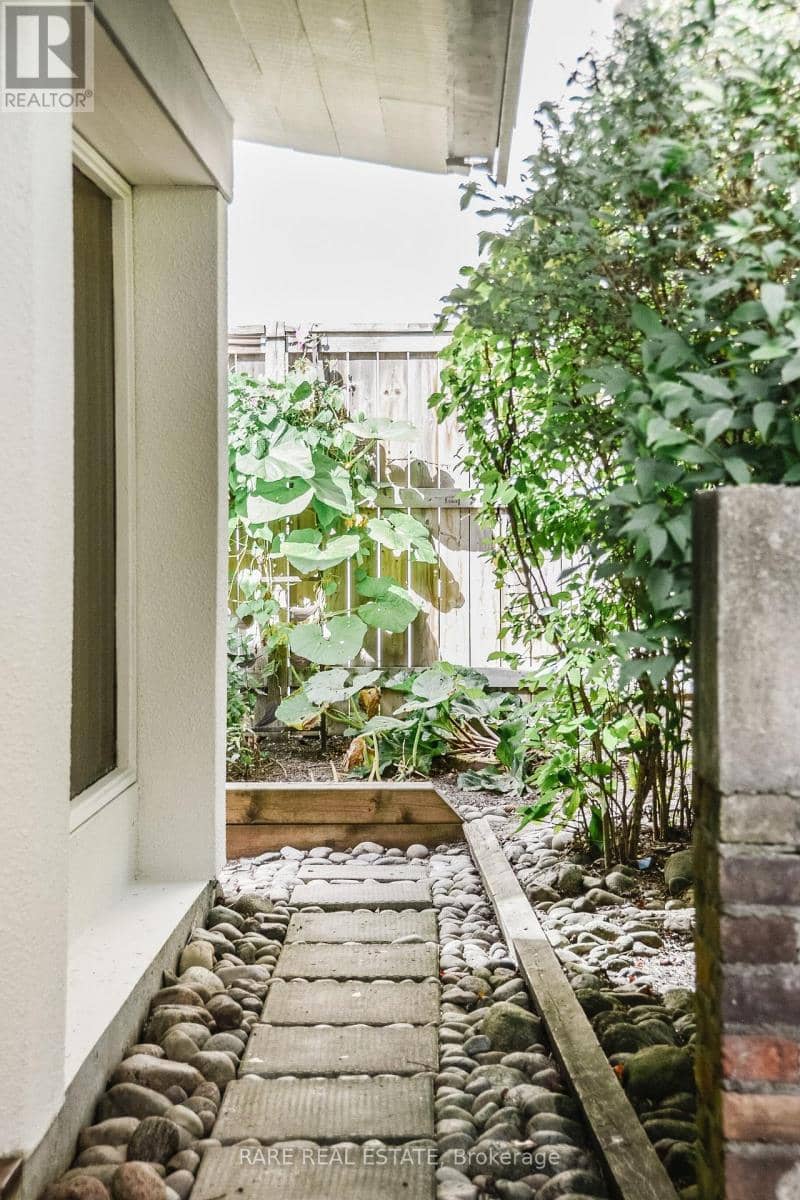10 Wetherfield Place — photo 36 of 36