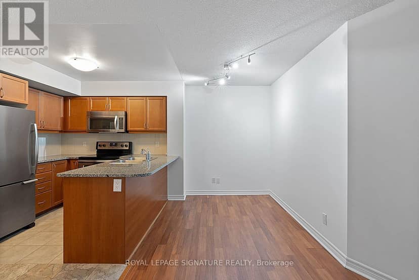 801 - 19 Grand Trunk Crescent — photo 7 of 29