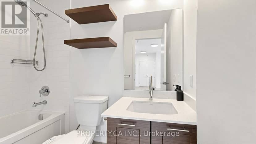 1202 - 20 Bruyeres Mews — photo 14 of 40