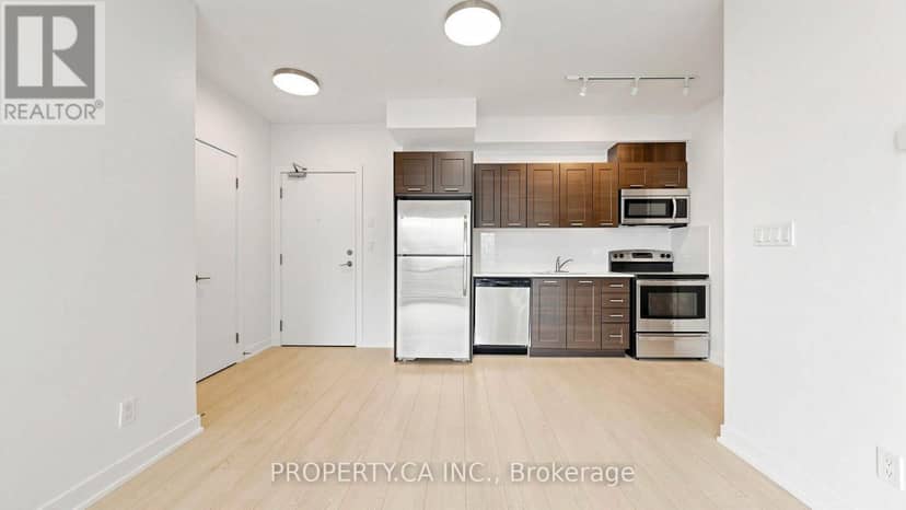 1202 - 20 Bruyeres Mews — photo 15 of 40