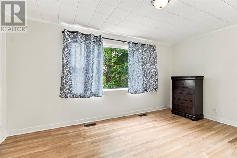 6 Cherry Hill Road — photo 13 of 26