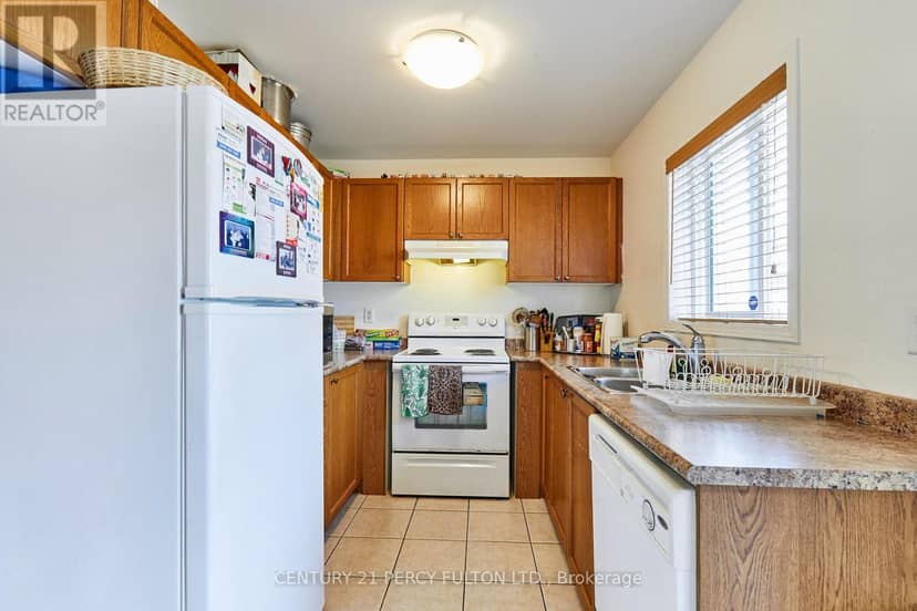 8 Knowles Street — photo 13 of 38
