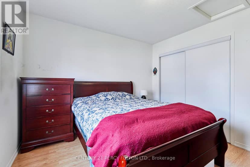 8 Knowles Street — photo 19 of 38