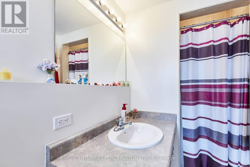8 Knowles Street — photo 23 of 38