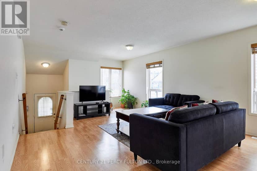 8 Knowles Street, Ajax, photo 6