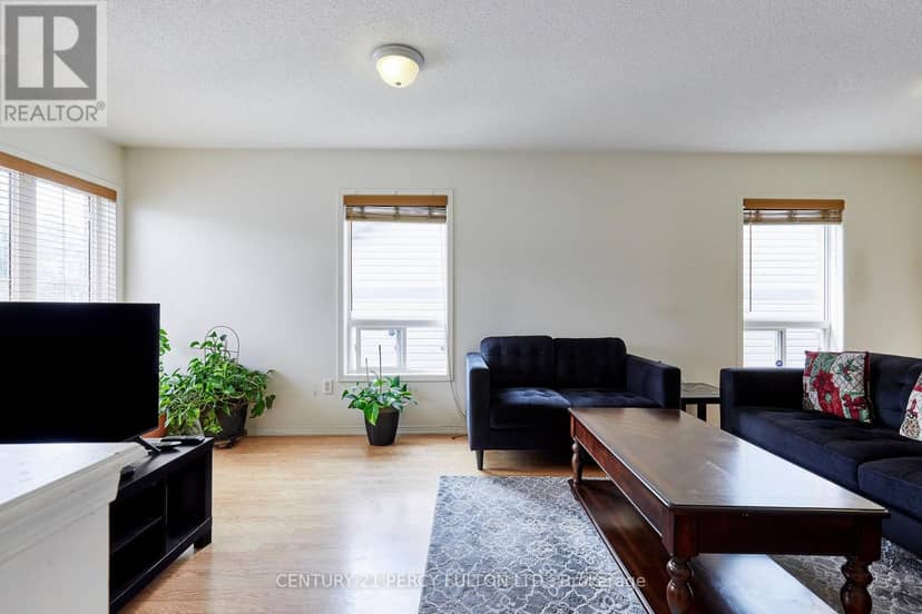 8 Knowles Street — photo 9 of 38