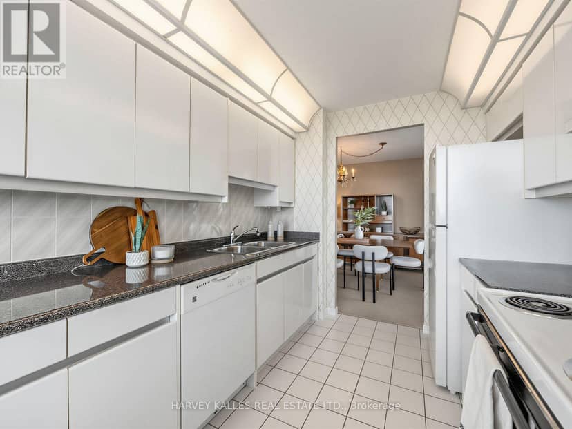 707 - 120 Promenade Circle — photo 18 of 31