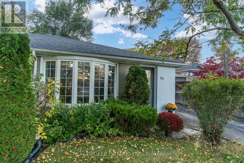 82 Tecumseh Drive, Aurora