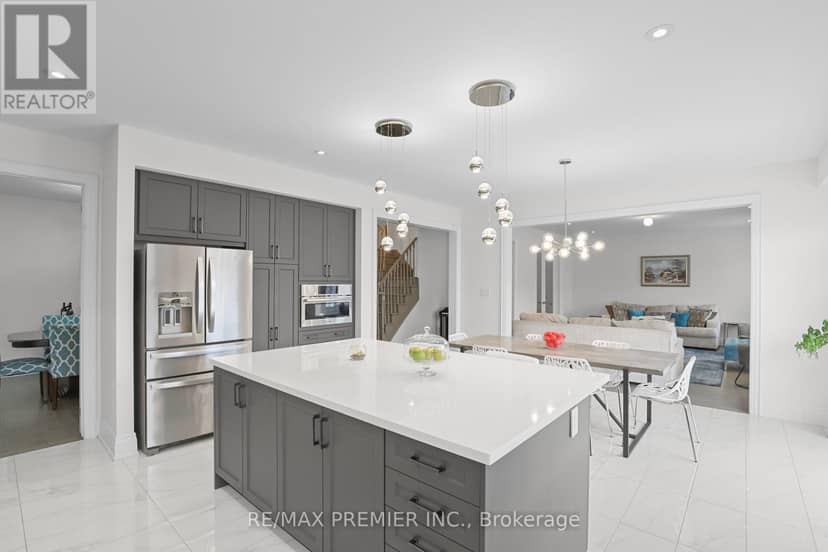 28 Samuel Crescent — photo 10 of 29
