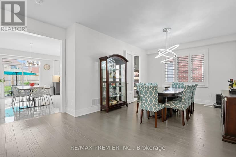 28 Samuel Crescent — photo 13 of 29
