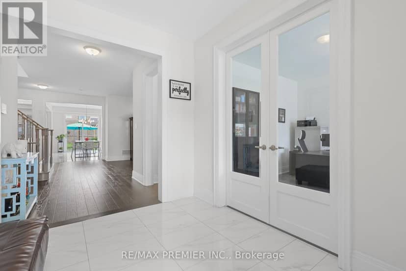 28 Samuel Crescent — photo 15 of 29