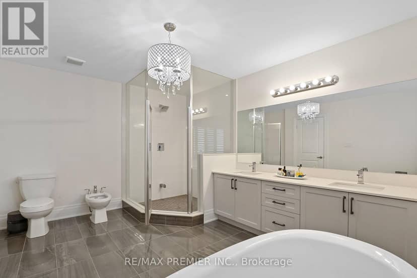 28 Samuel Crescent — photo 21 of 29