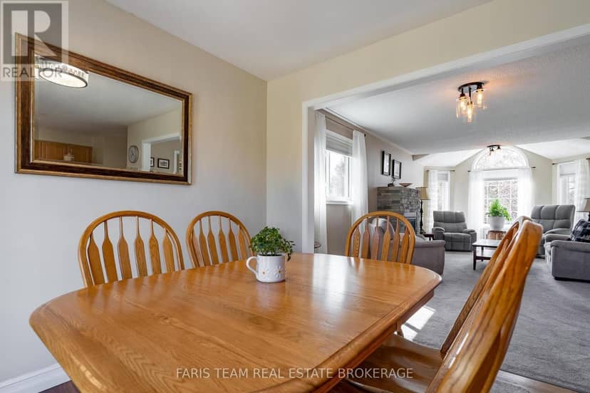 59 Carter Crescent — photo 7 of 22