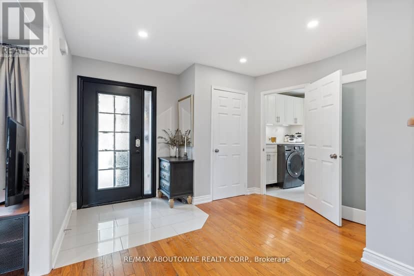 467 Hedgerow Lane, Oakville, photo 4