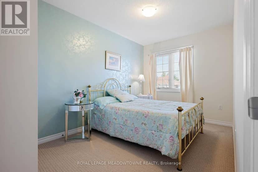 16 Ridgegate Crescent — photo 37 of 40