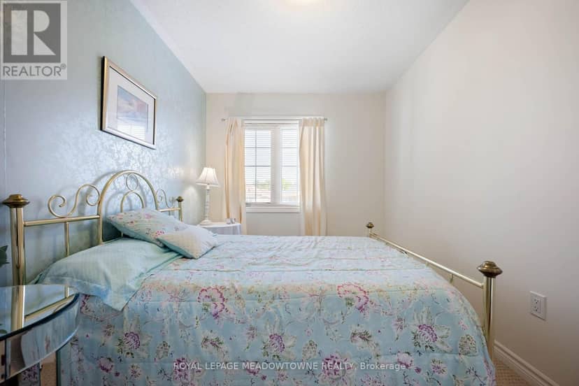16 Ridgegate Crescent — photo 38 of 40