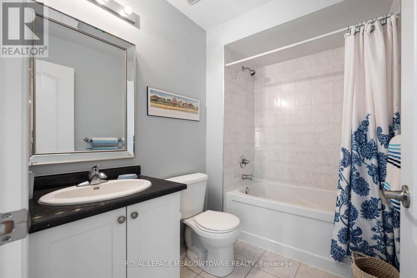 16 Ridgegate Crescent — photo 40 of 40