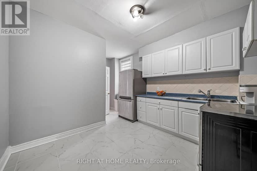 138 Osler Street — photo 9 of 40
