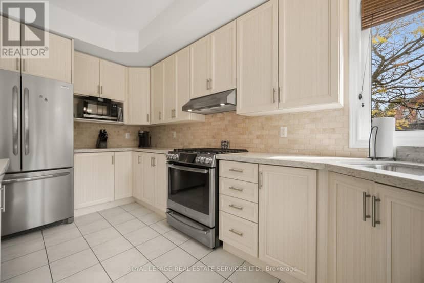 1600 Glenvista Drive — photo 11 of 40