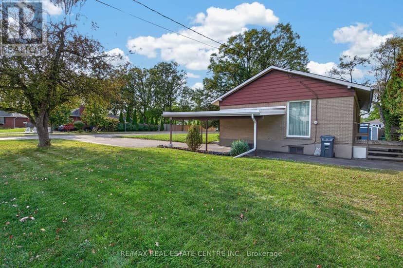 226 Elmwood Crescent — photo 24 of 31