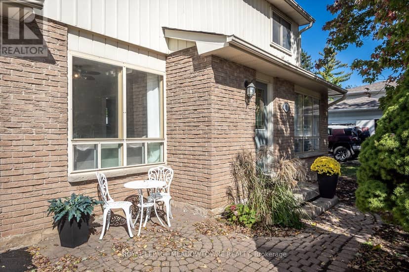 855 Governors Court, Milton, photo 5