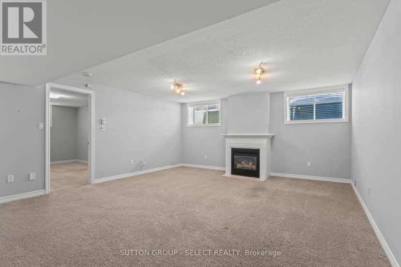 2094 Denview Avenue — photo 25 of 37