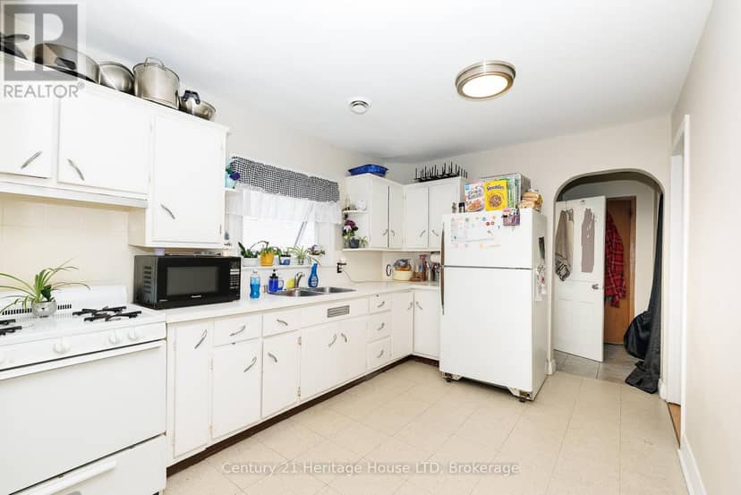 20 Dufferin Street — photo 22 of 32
