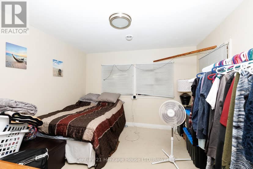 20 Dufferin Street — photo 25 of 32