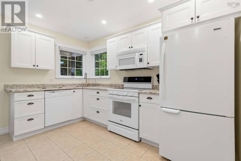 192 Winburn Avenue — photo 13 of 40