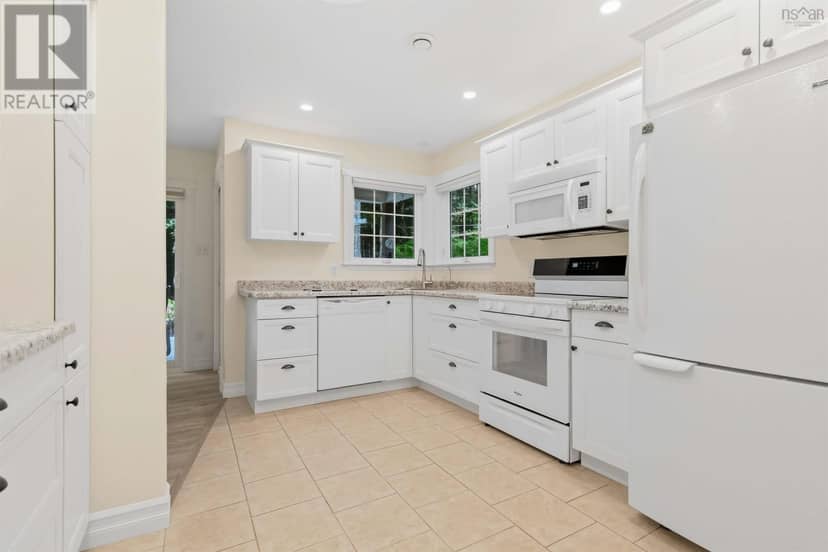 192 Winburn Avenue — photo 17 of 40