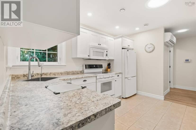 192 Winburn Avenue — photo 10 of 40