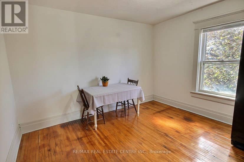 223 Water Street N — photo 13 of 23