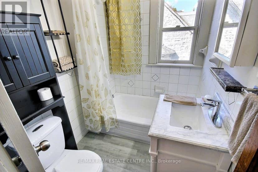 223 Water Street N — photo 15 of 23