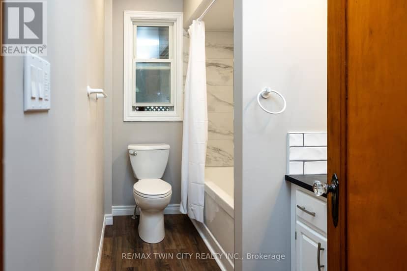 41 Church Street E — photo 12 of 19
